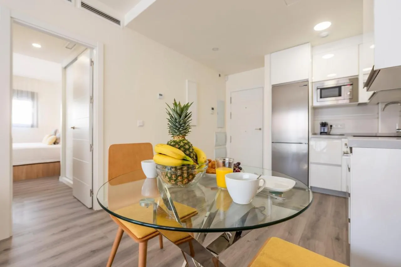 Modern Apartment Next To Train/Bus Station マラガ 0*,