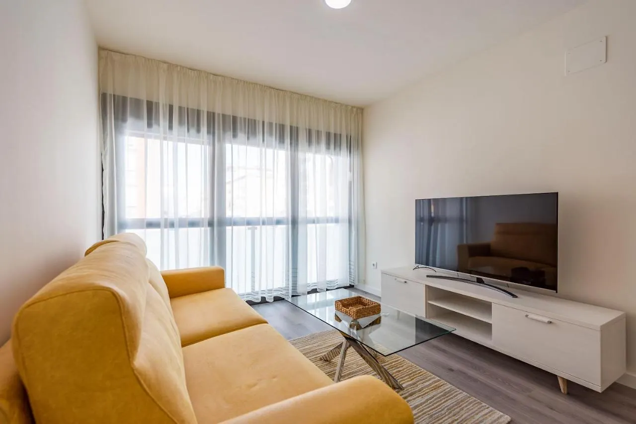 Modern Apartment Next To Train/Bus Station マラガ スペイン