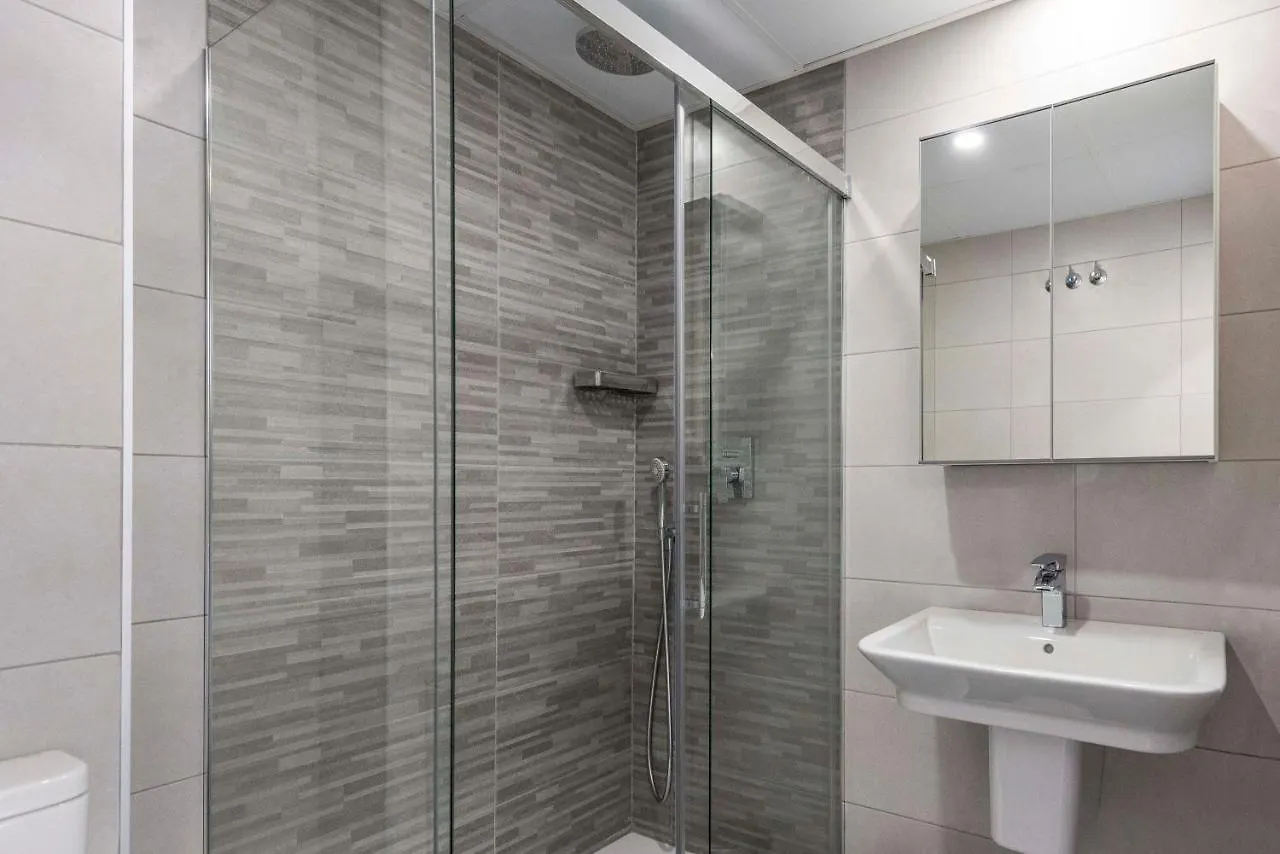 Modern Apartment Next To Train/Bus Station Malaga