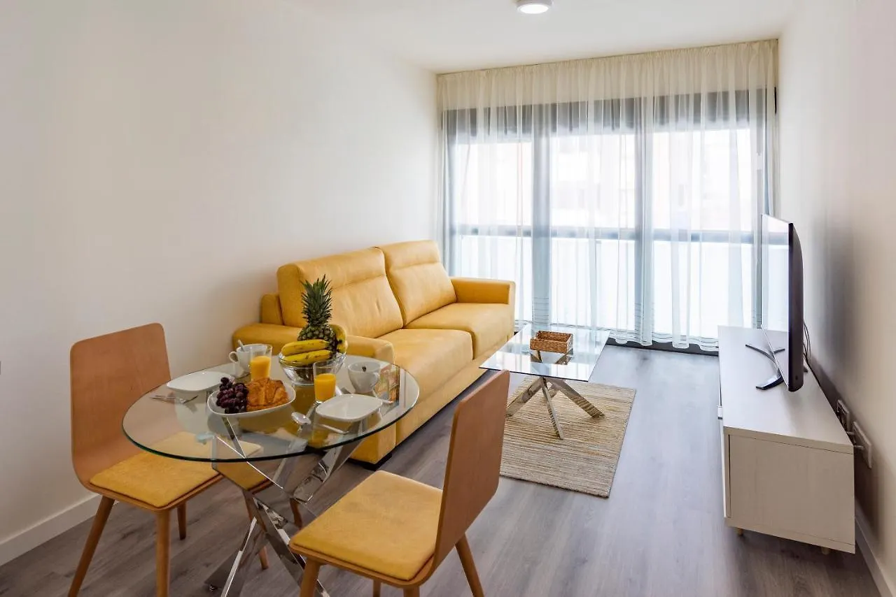 Modern Apartment Next To Train/Bus Station マラガ