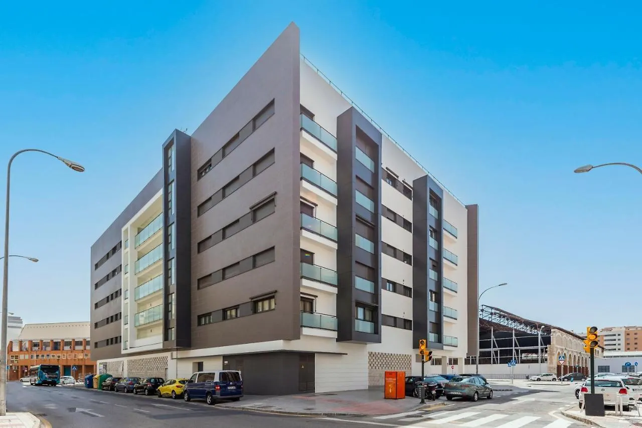 Modern Apartment Next To Train/Bus Station マラガ