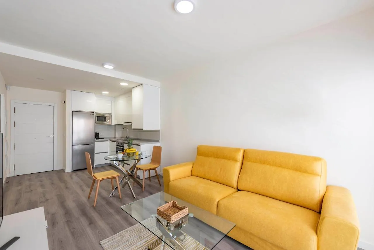 Modern Apartment Next To Train/Bus Station マラガ