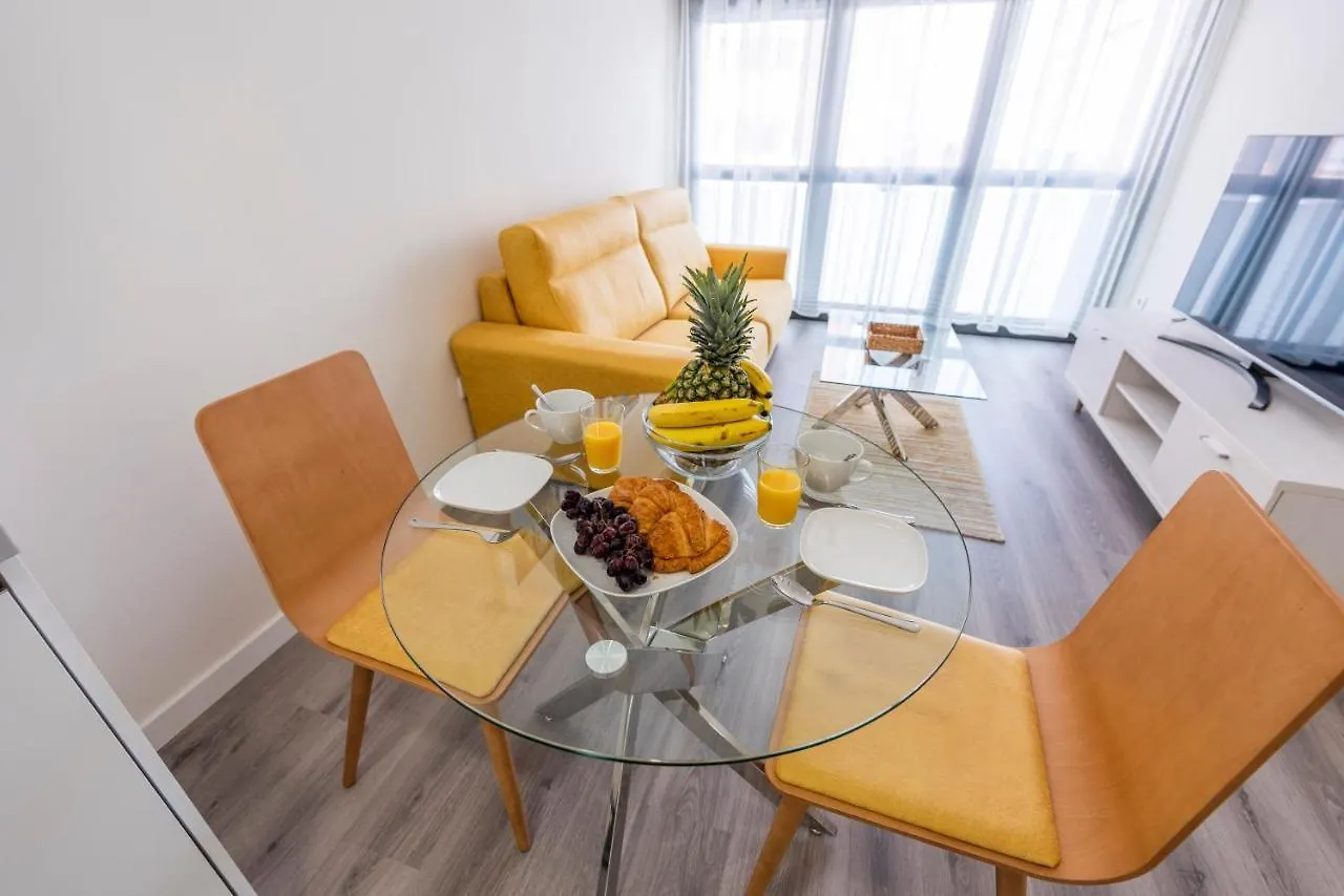Modern Apartment Next To Train/Bus Station マラガ